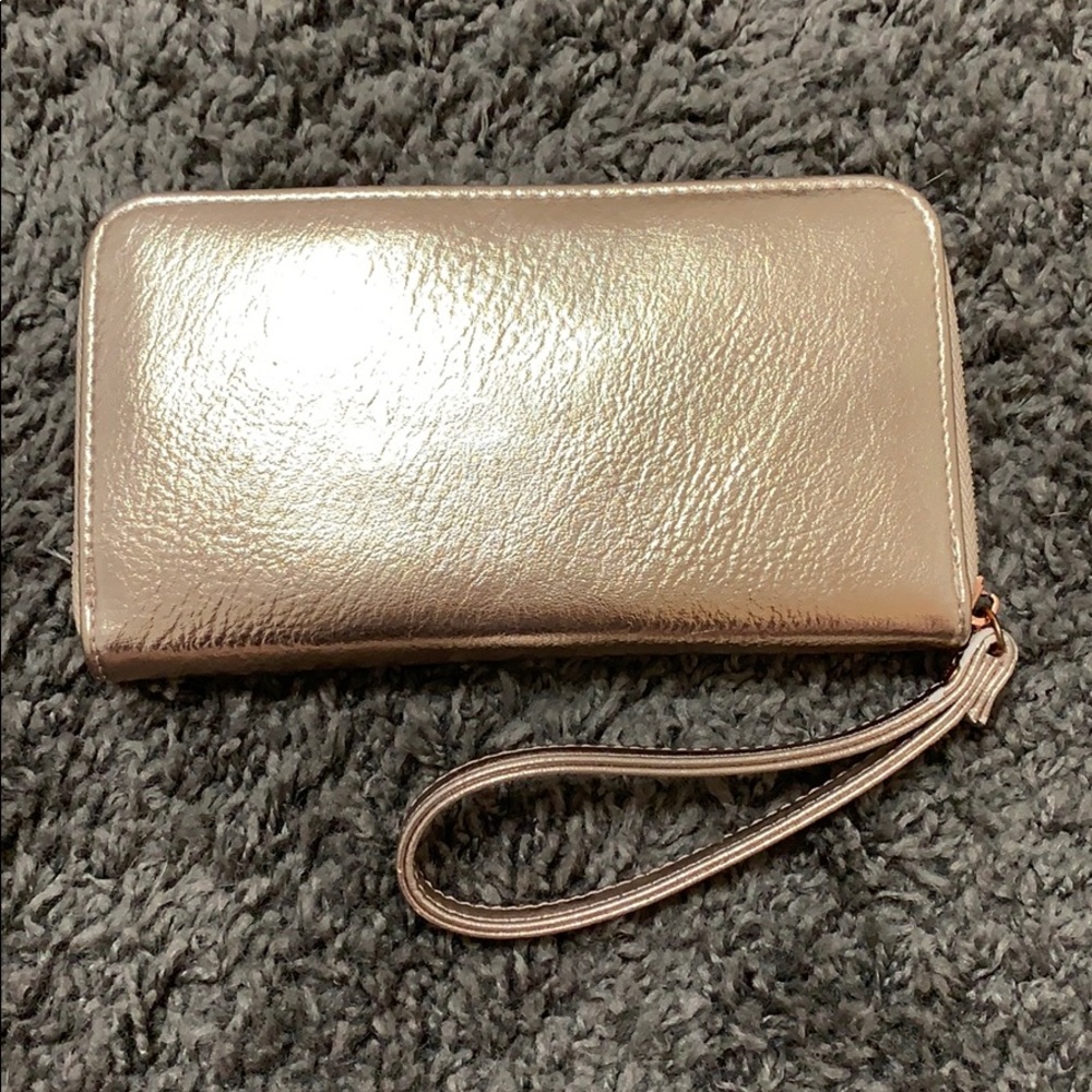 Phone Charging wallet - Picture 2 of 6